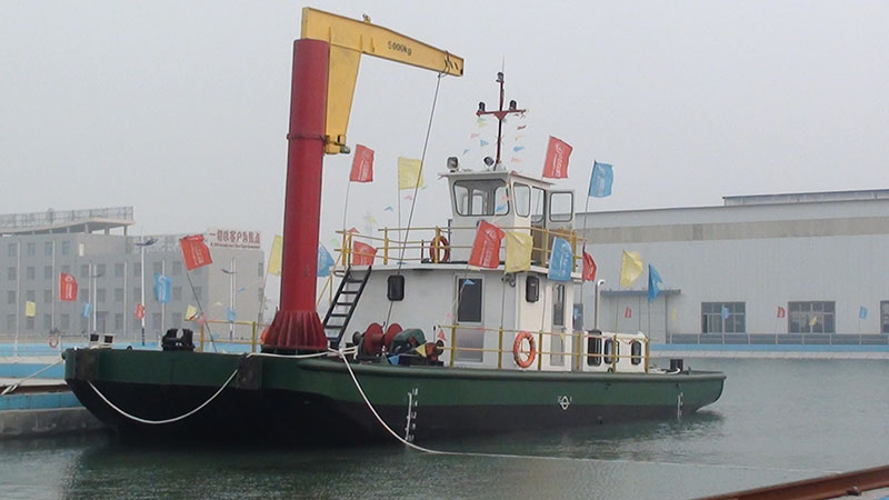 服务船C817T 顶推式